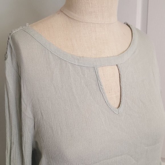 Altar'd State Mint Green Lace Boho Keyhole Top - Picture 3 of 6